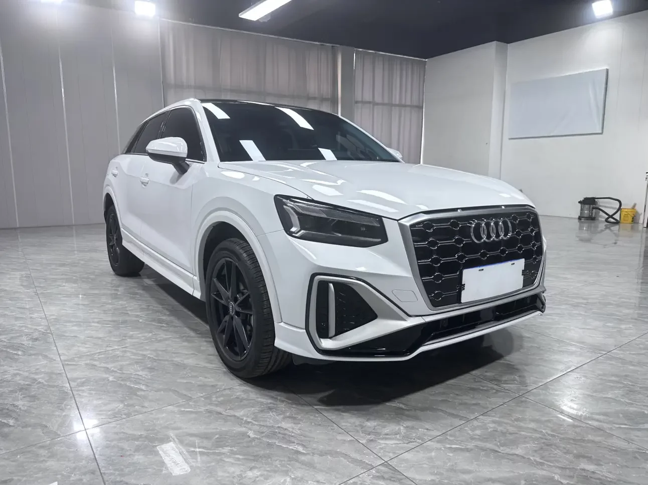Audi Q2L