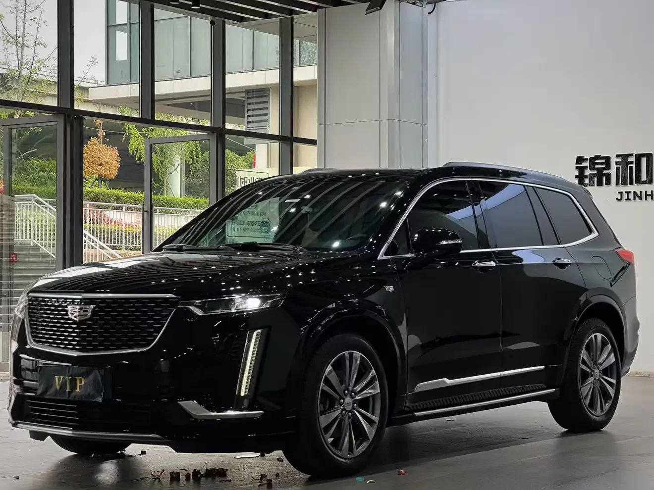 Cadillac XT6