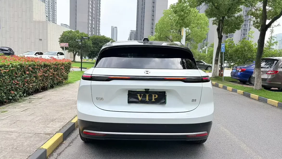NIO ES6