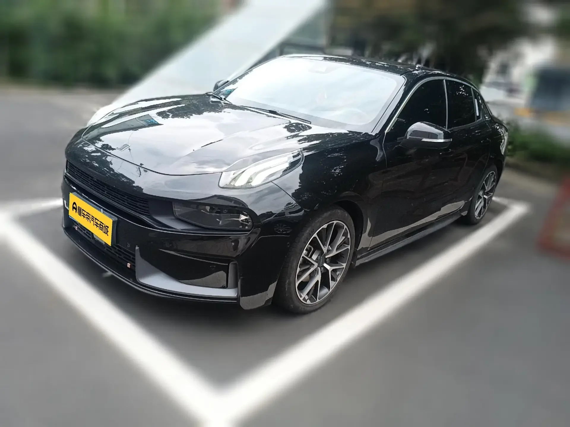 Lynk & Co 03