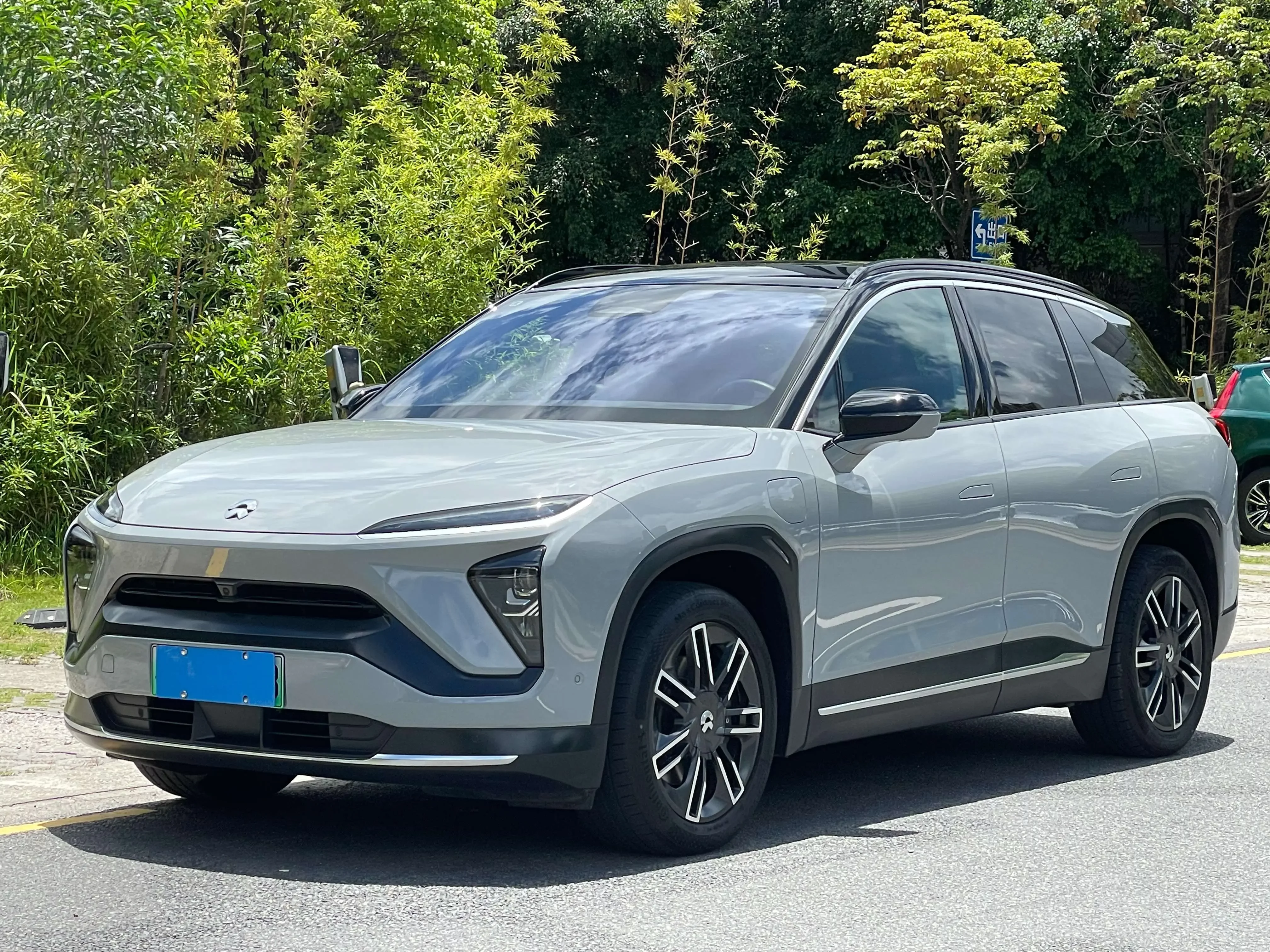 NIO ES6