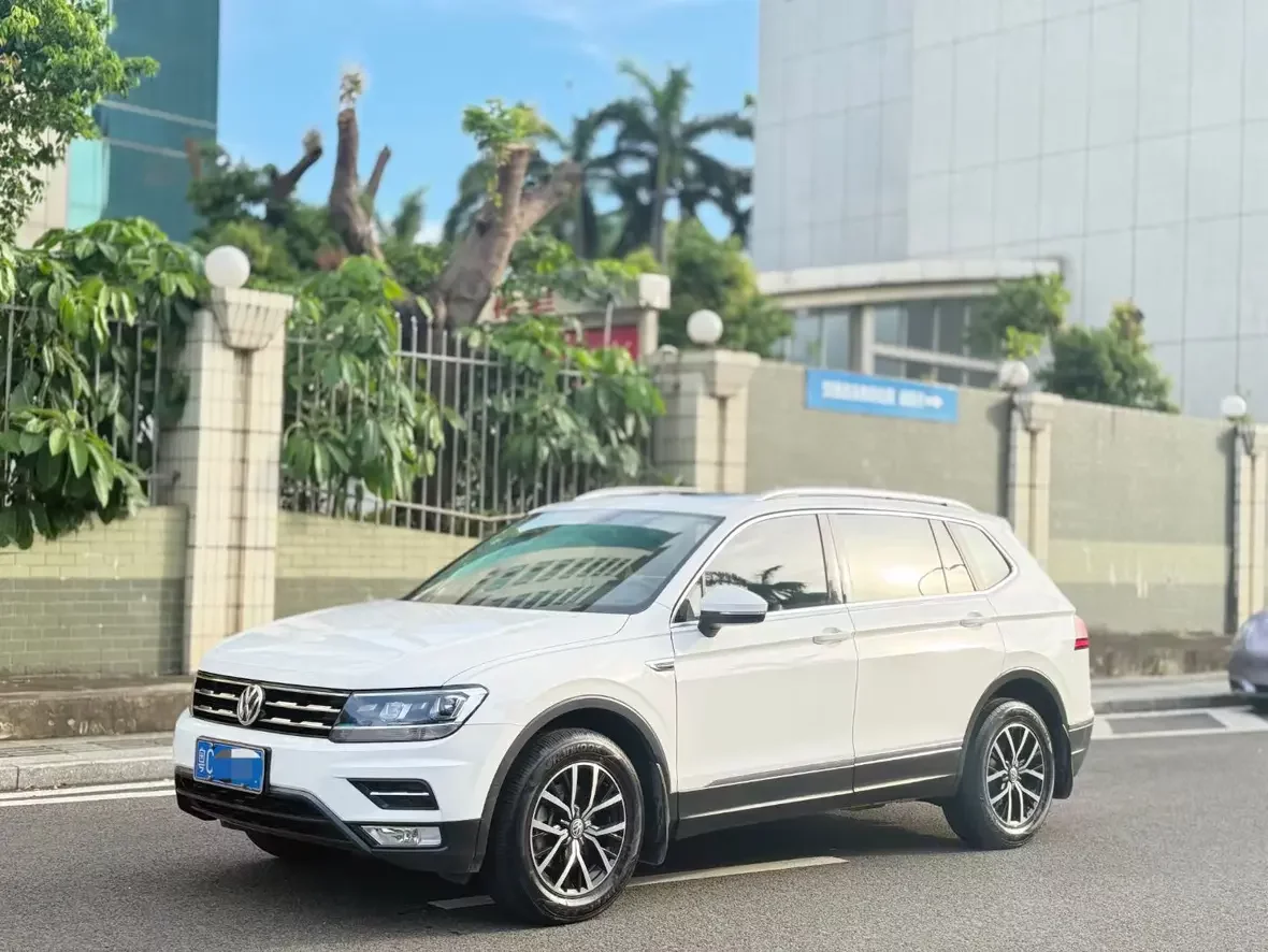 Volkswagen Tiguan L