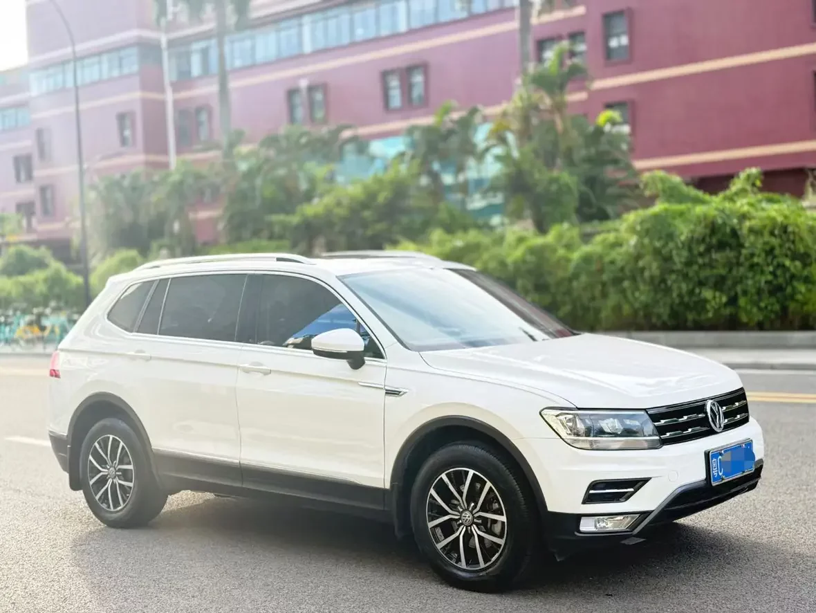 Volkswagen Tiguan L