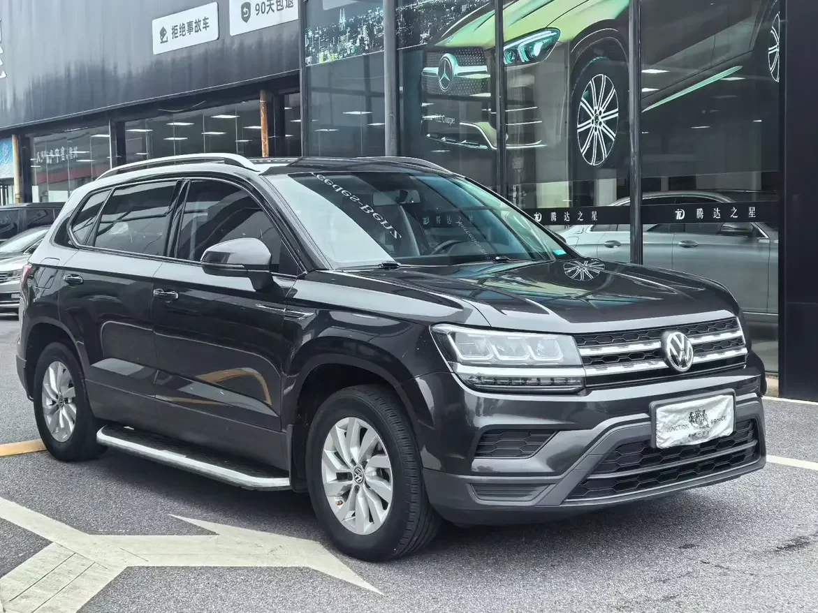 Volkswagen Tharu