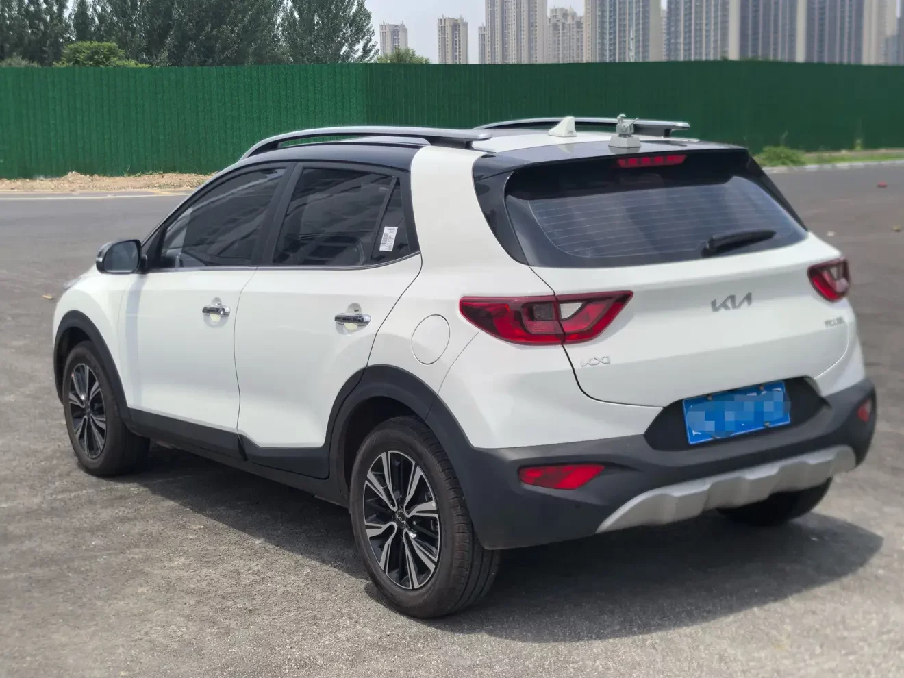 Kia KX1