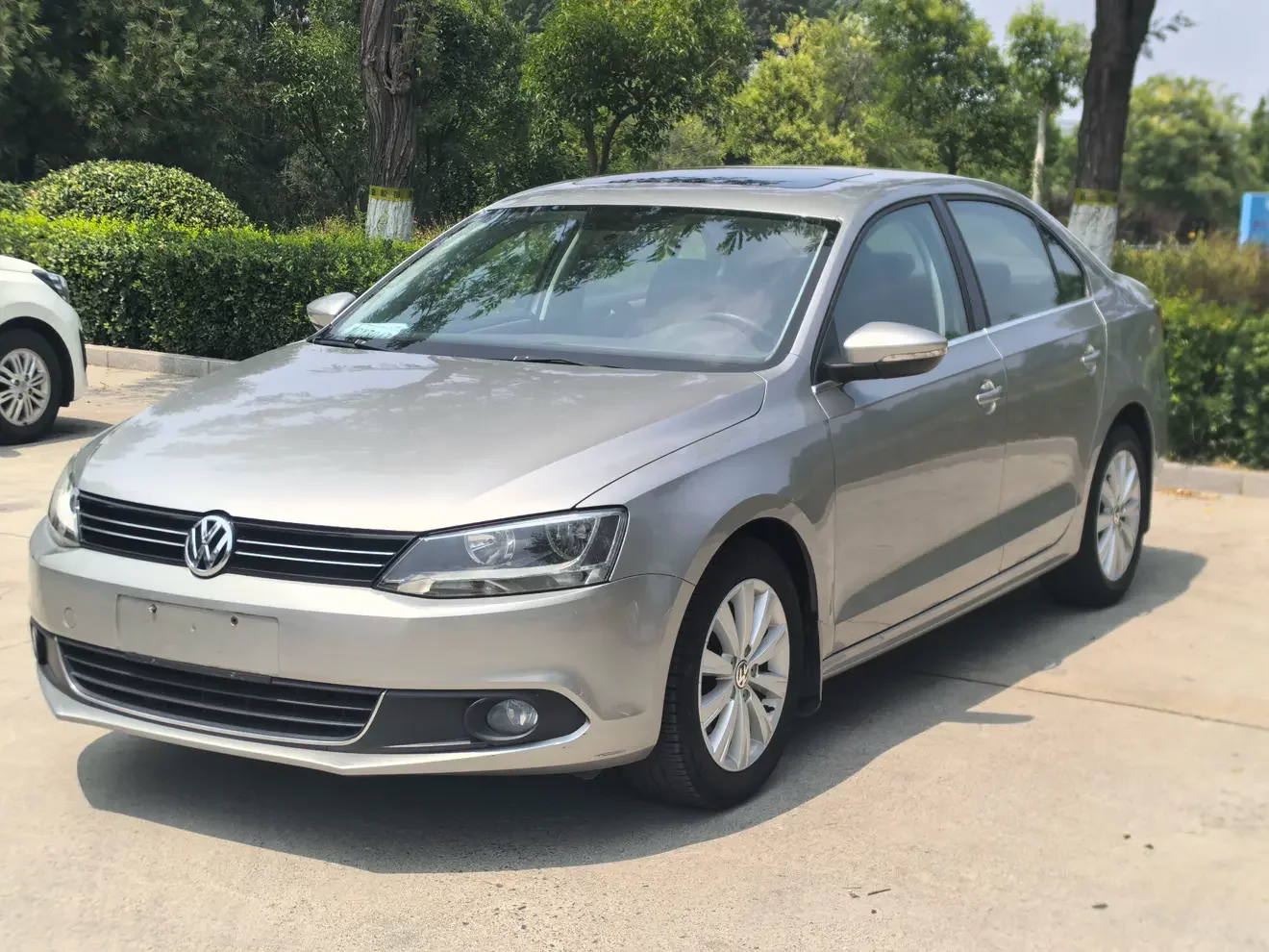Volkswagen Sagitar