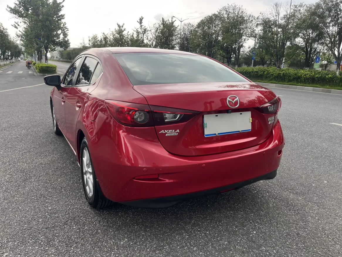Mazda Axela