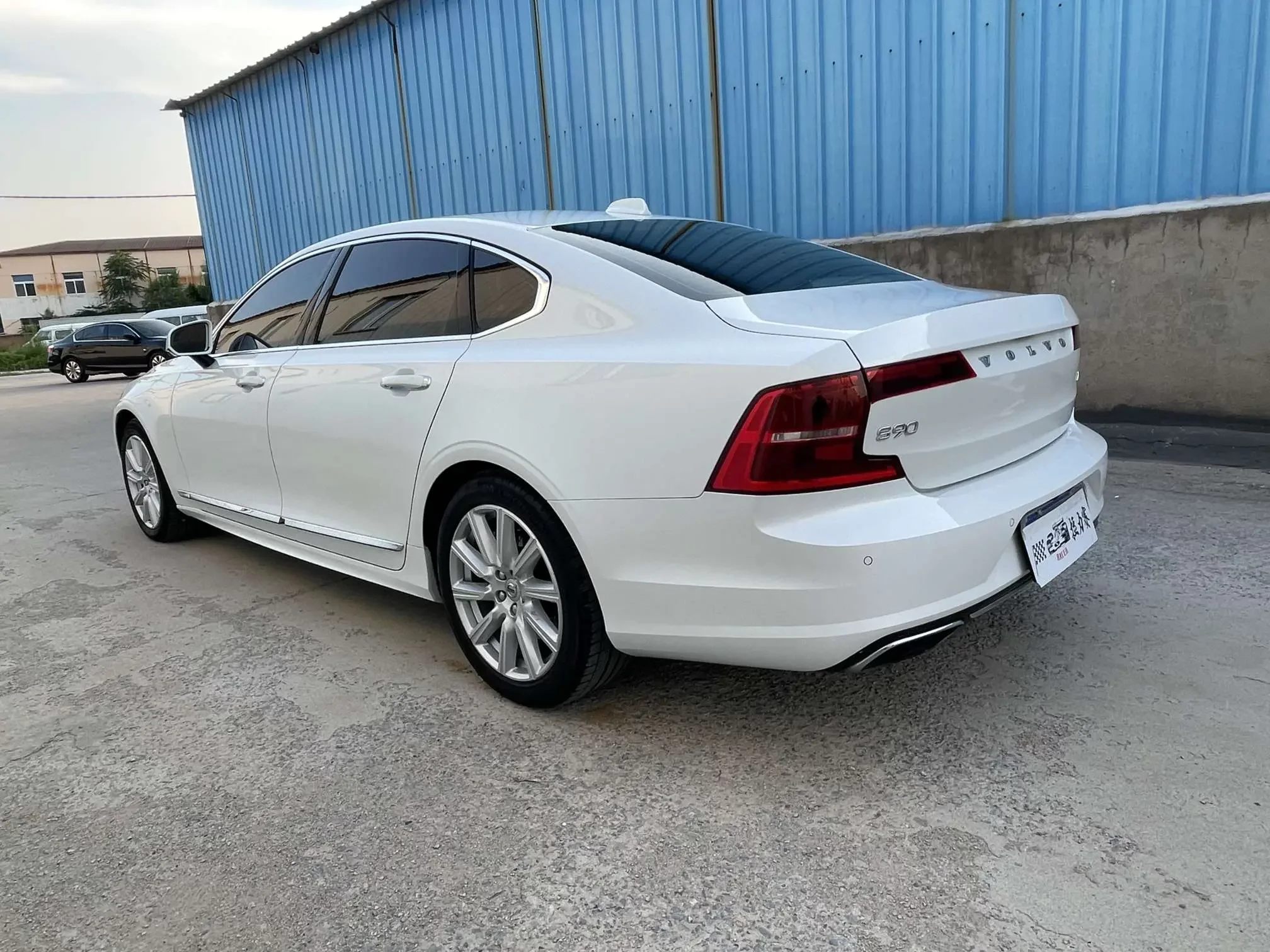Volvo S90