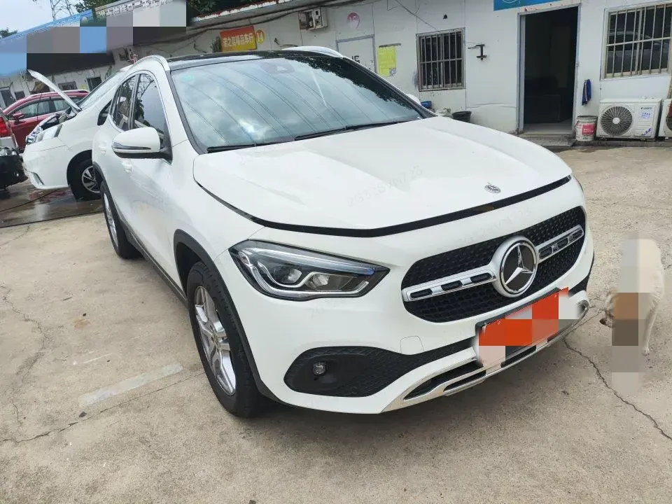 Mercedes-Benz GLA