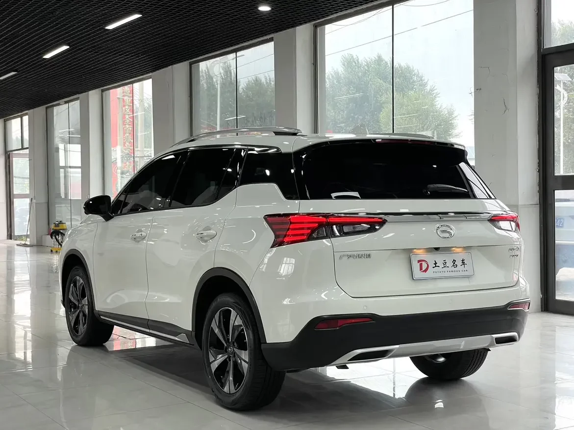 GAC Trumpchi GS4
