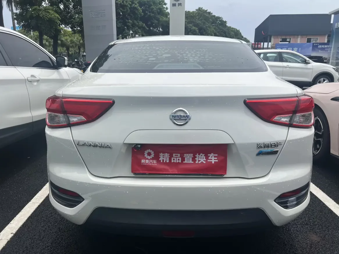 Nissan bluebird