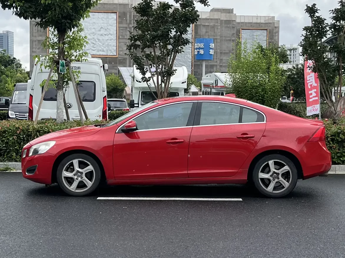 Volvo S60