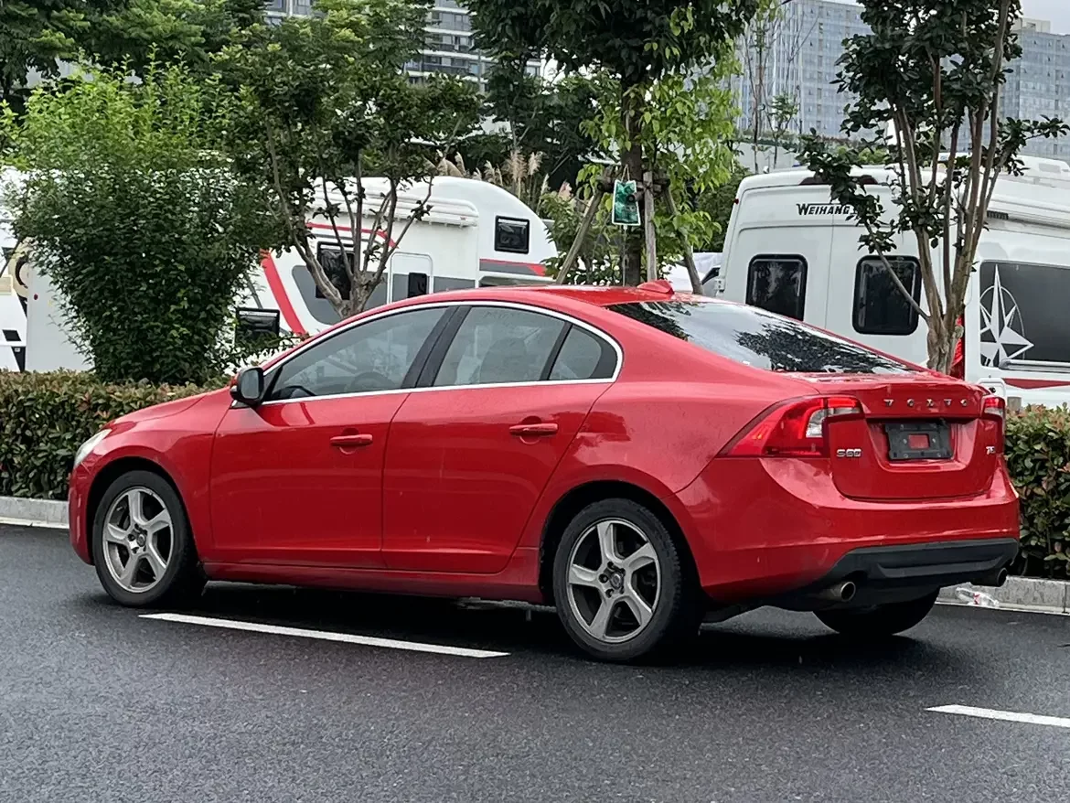 Volvo S60