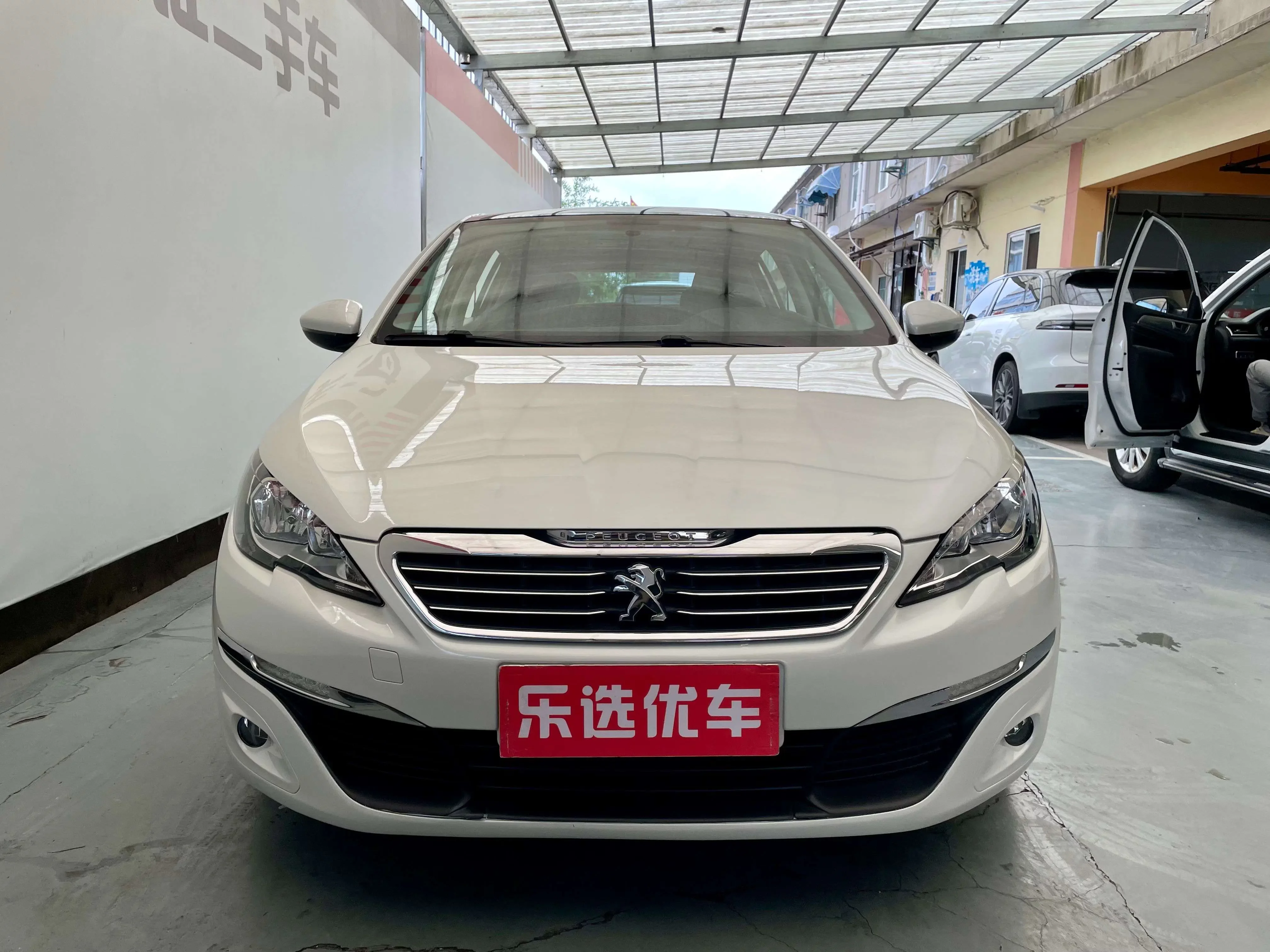 Peugeot 308S