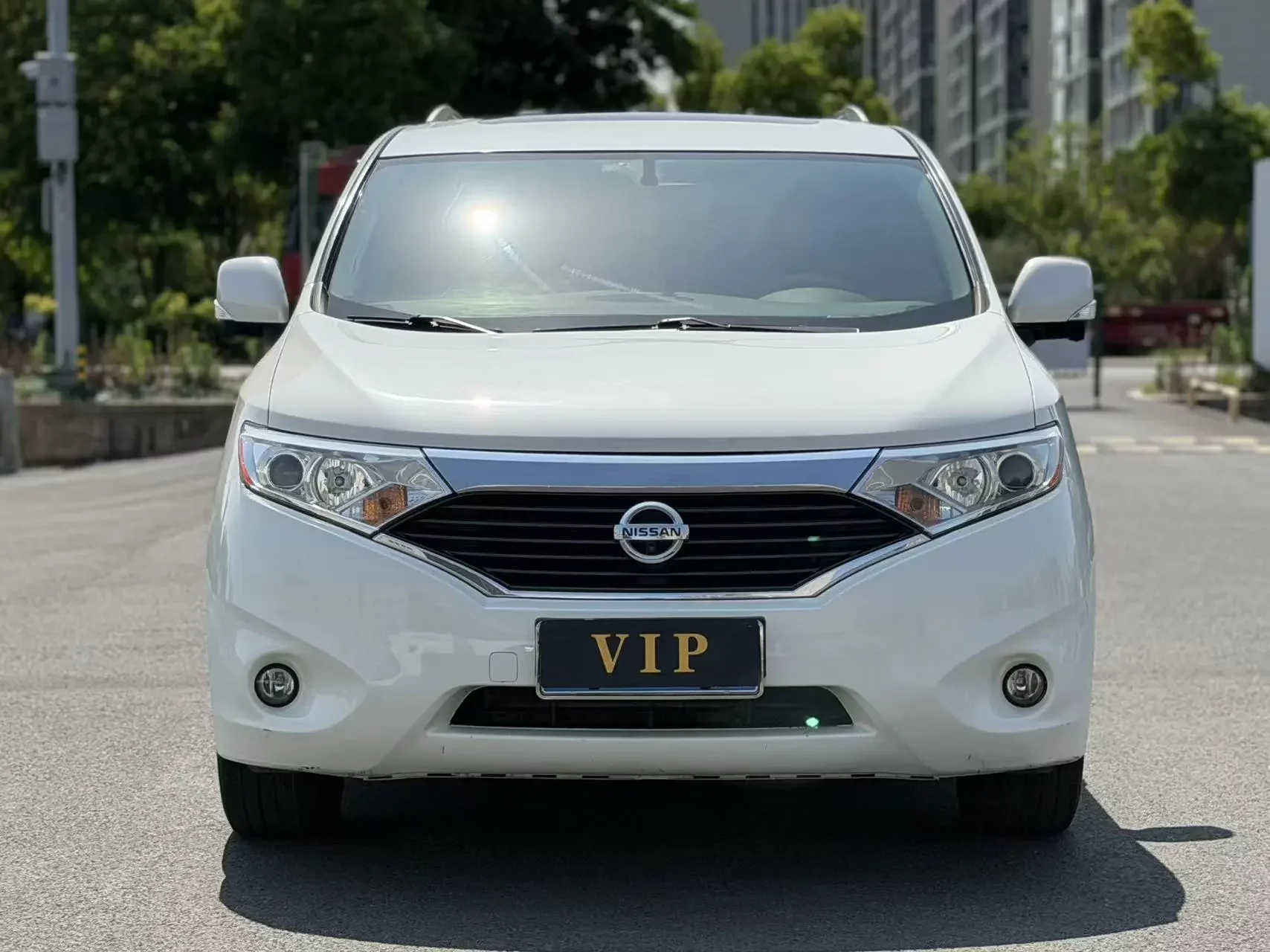 Nissan nobleman