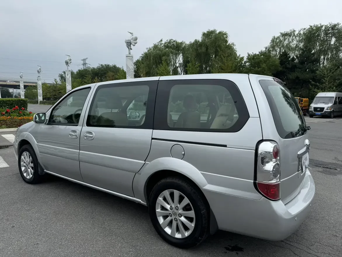 Buick GL8