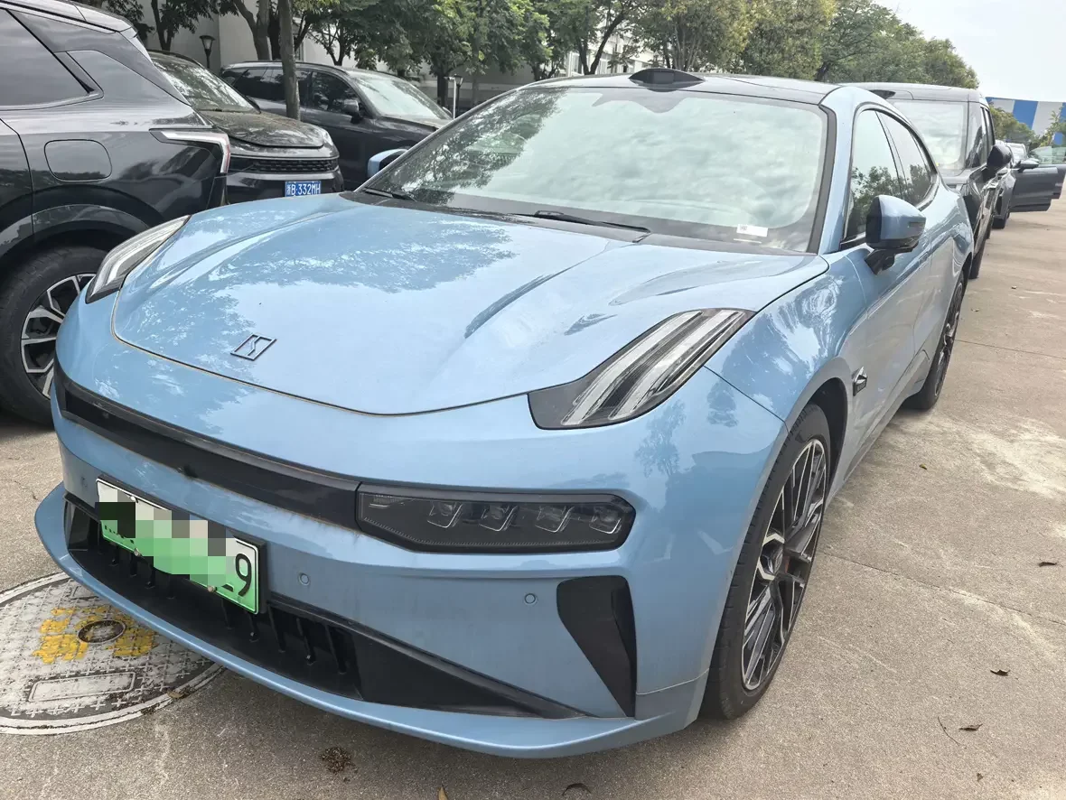 ZEEKR 001