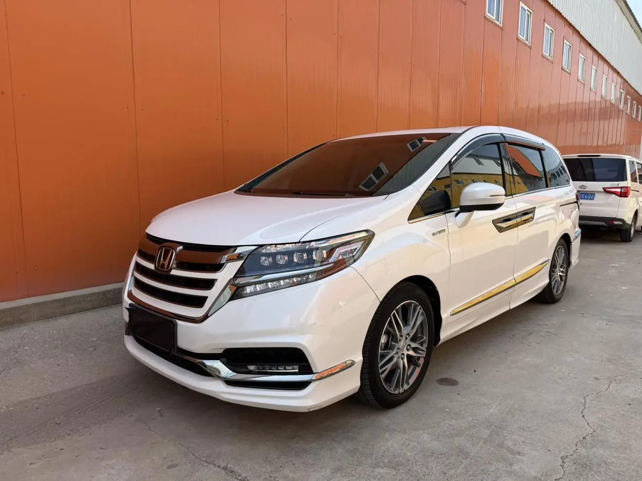 Honda Elysion (Alison)  из Китая