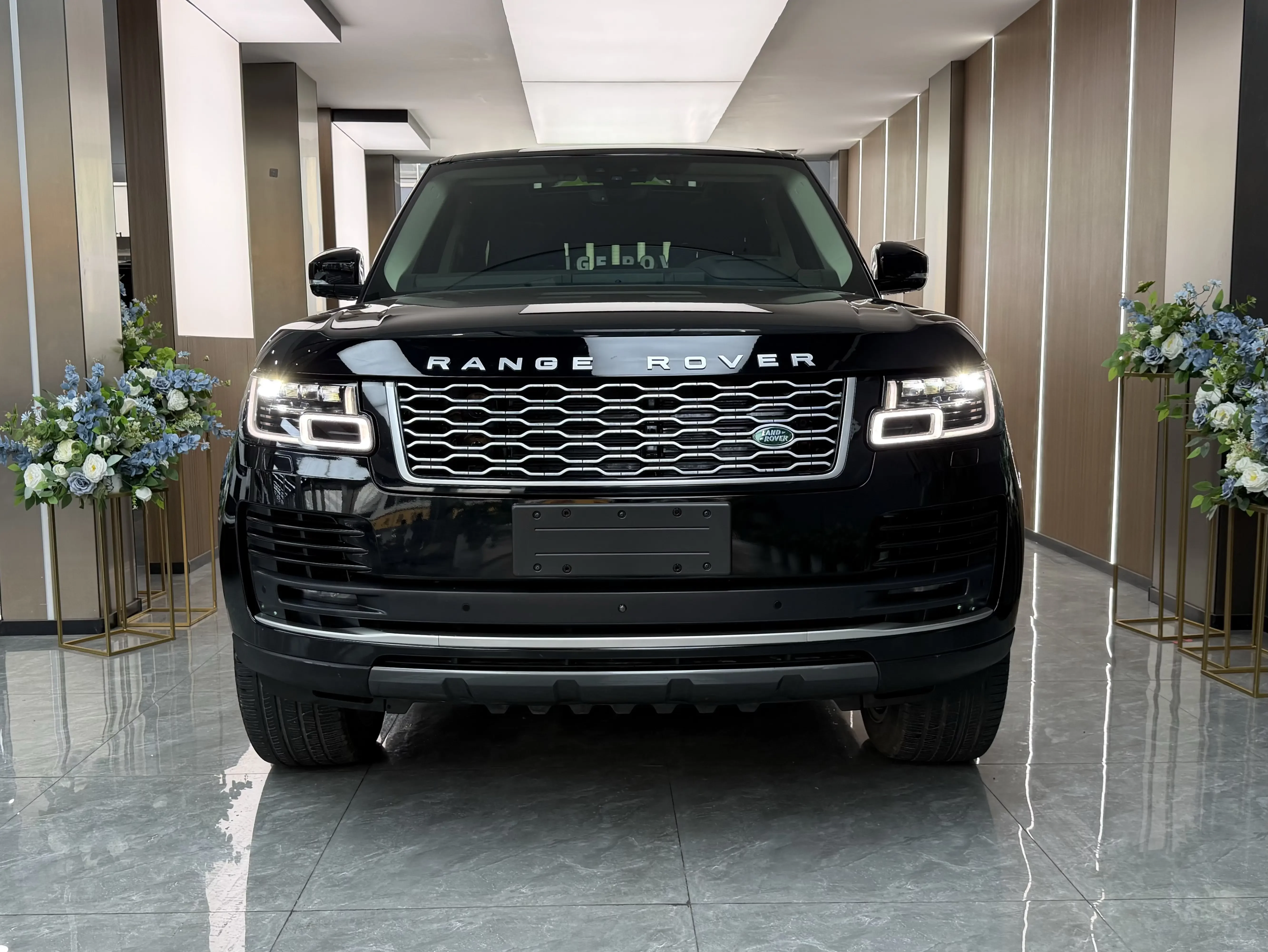 Land Rover range rover  из Китая