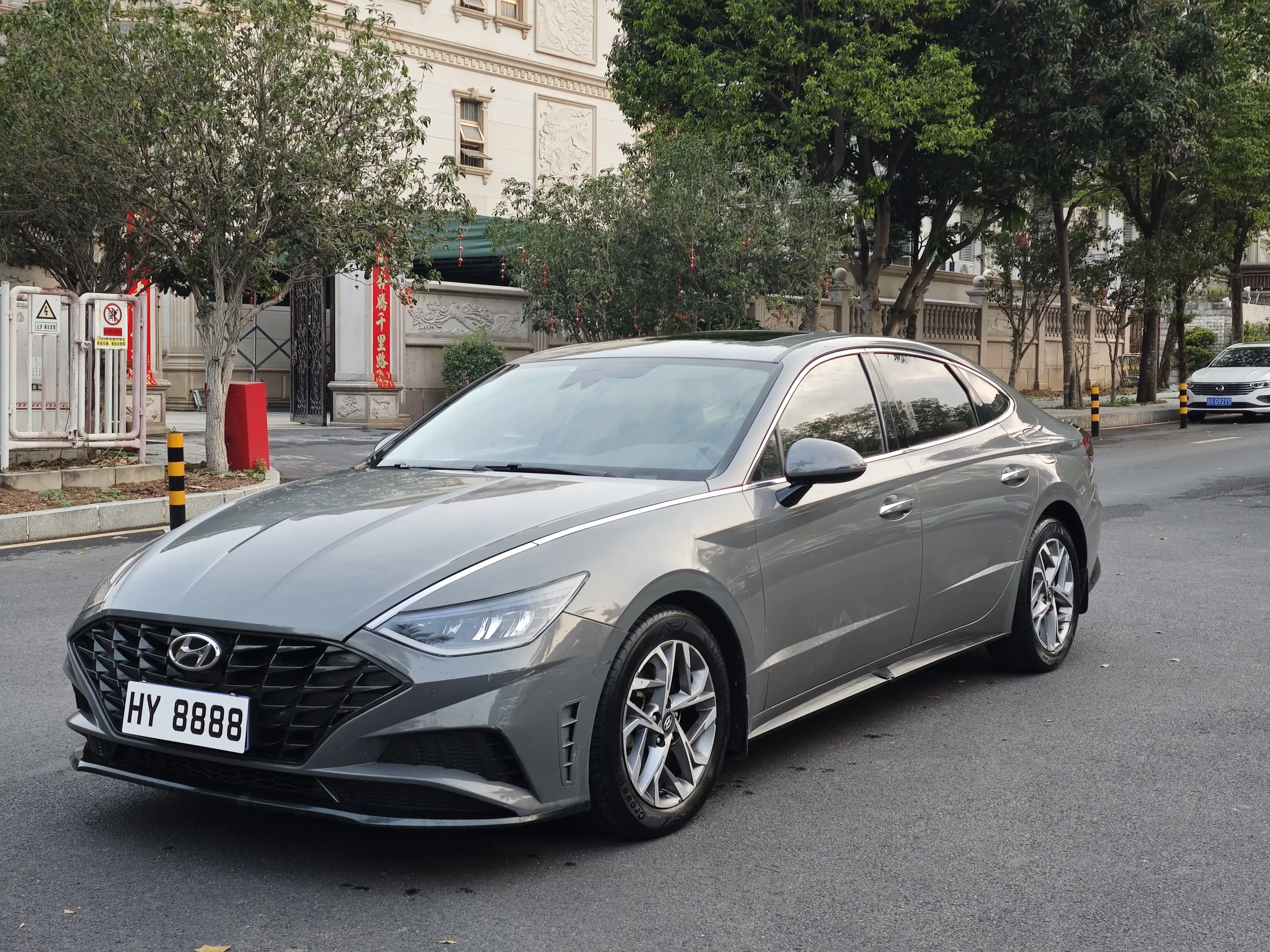 Hyundai sonata