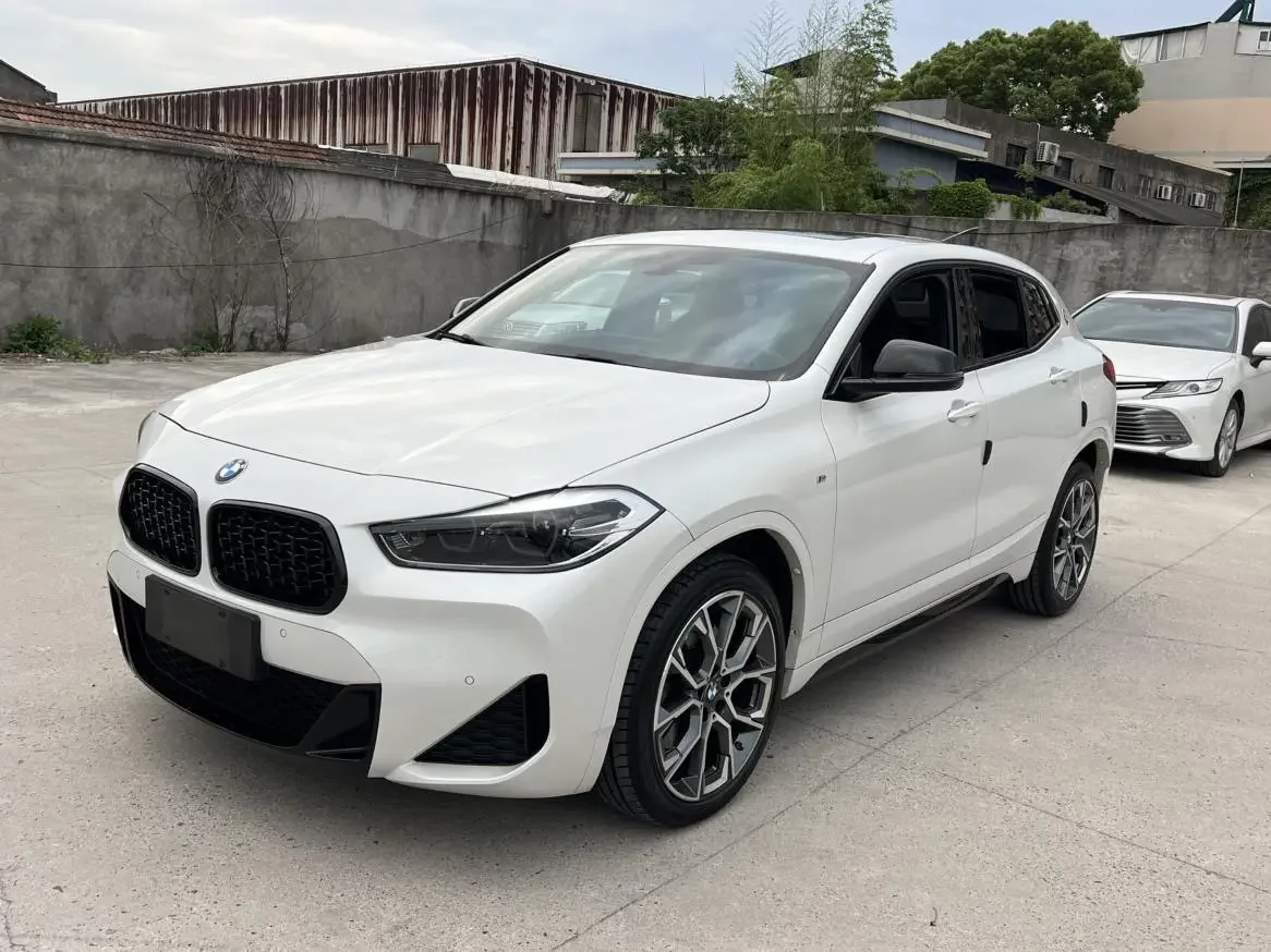 BMW X2