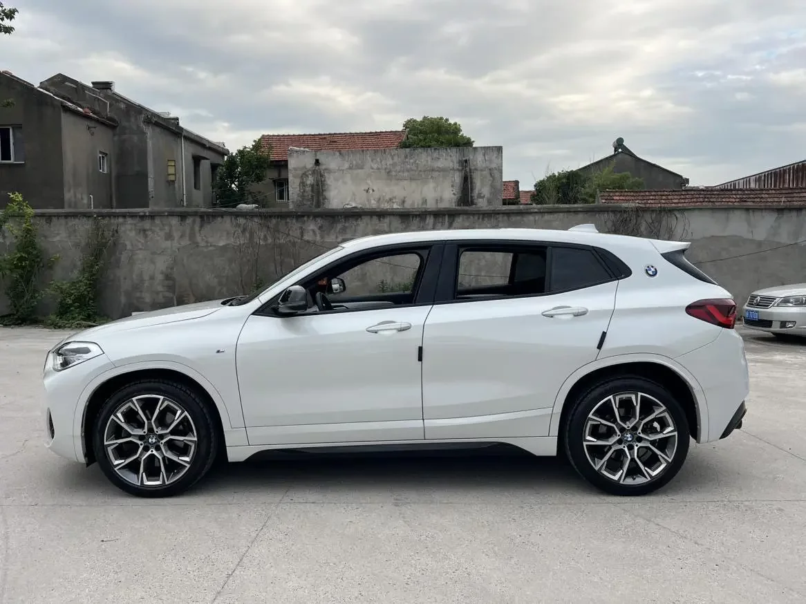 BMW X2