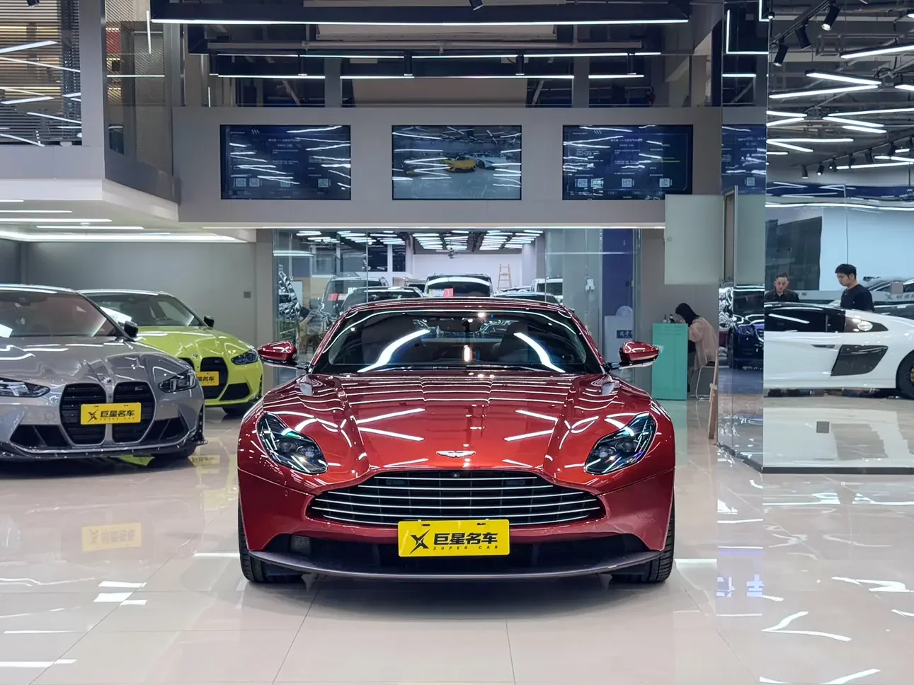 Aston Martin DB11