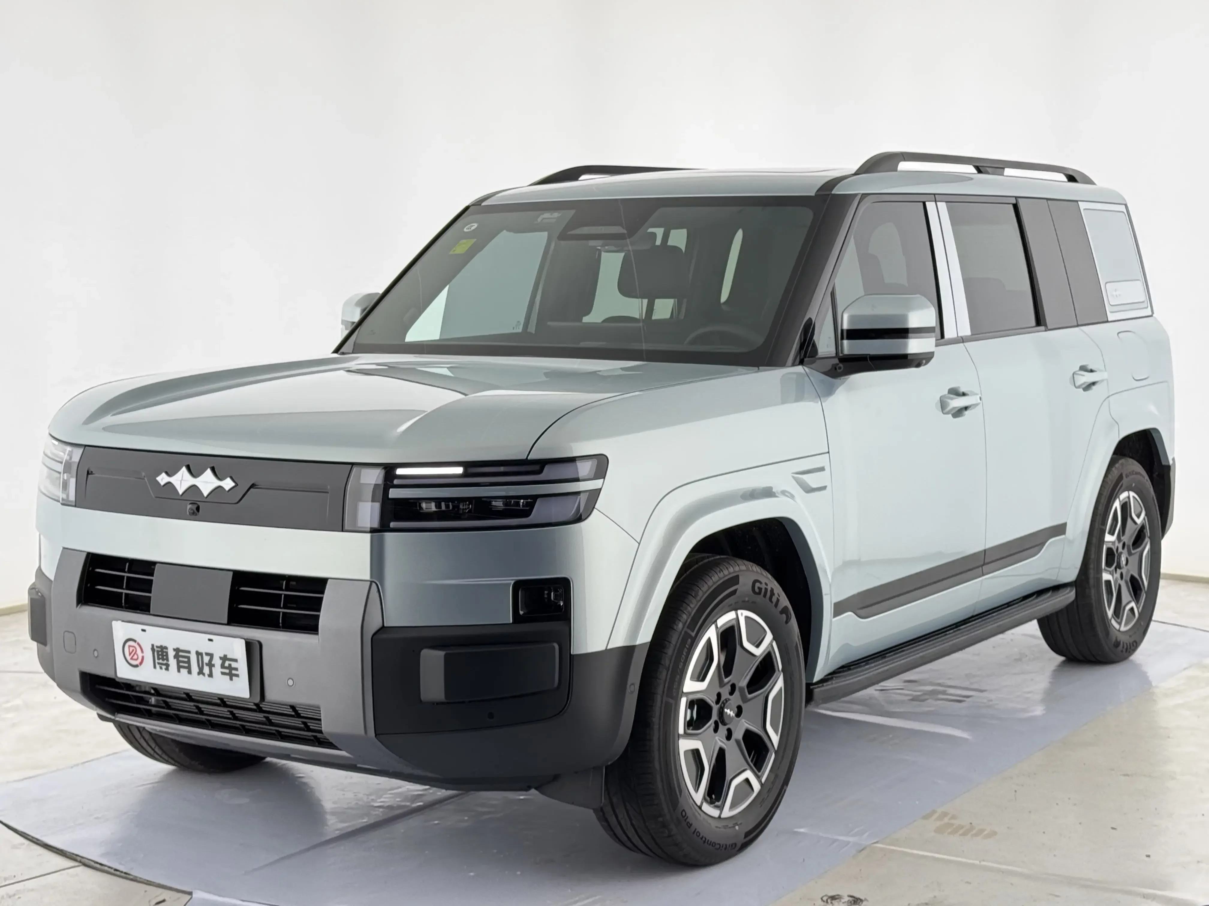 BYD Leopard Titanium 7 PHEV