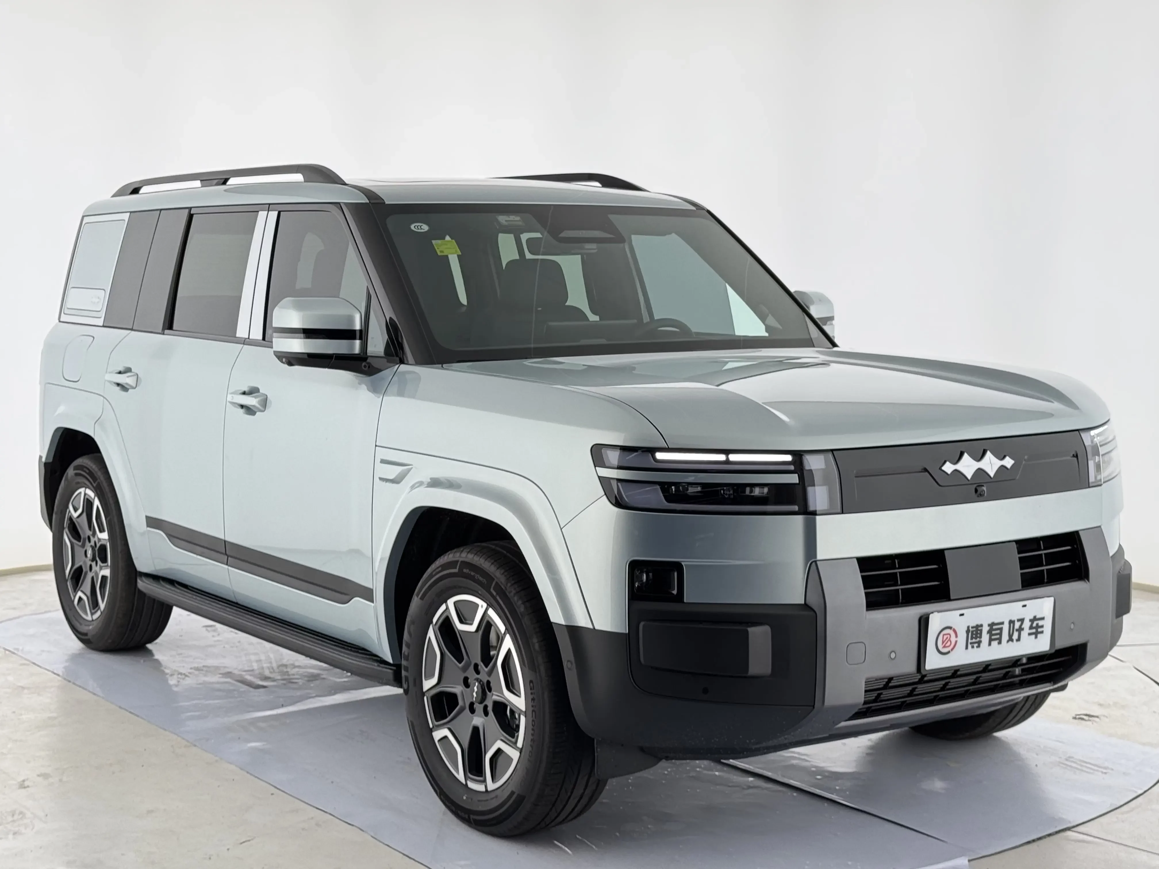 BYD Leopard Titanium 7 PHEV