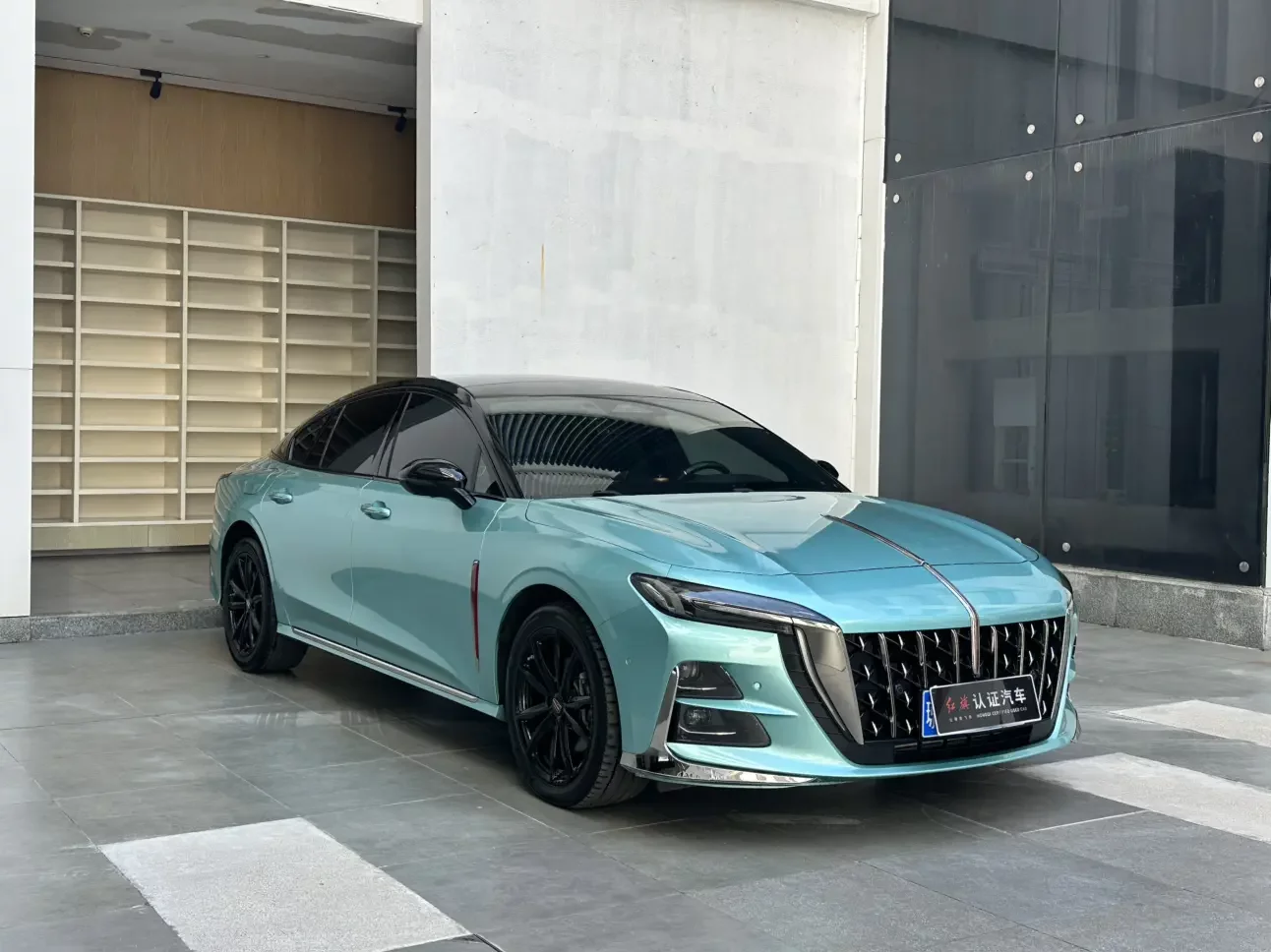 Hongqi H6