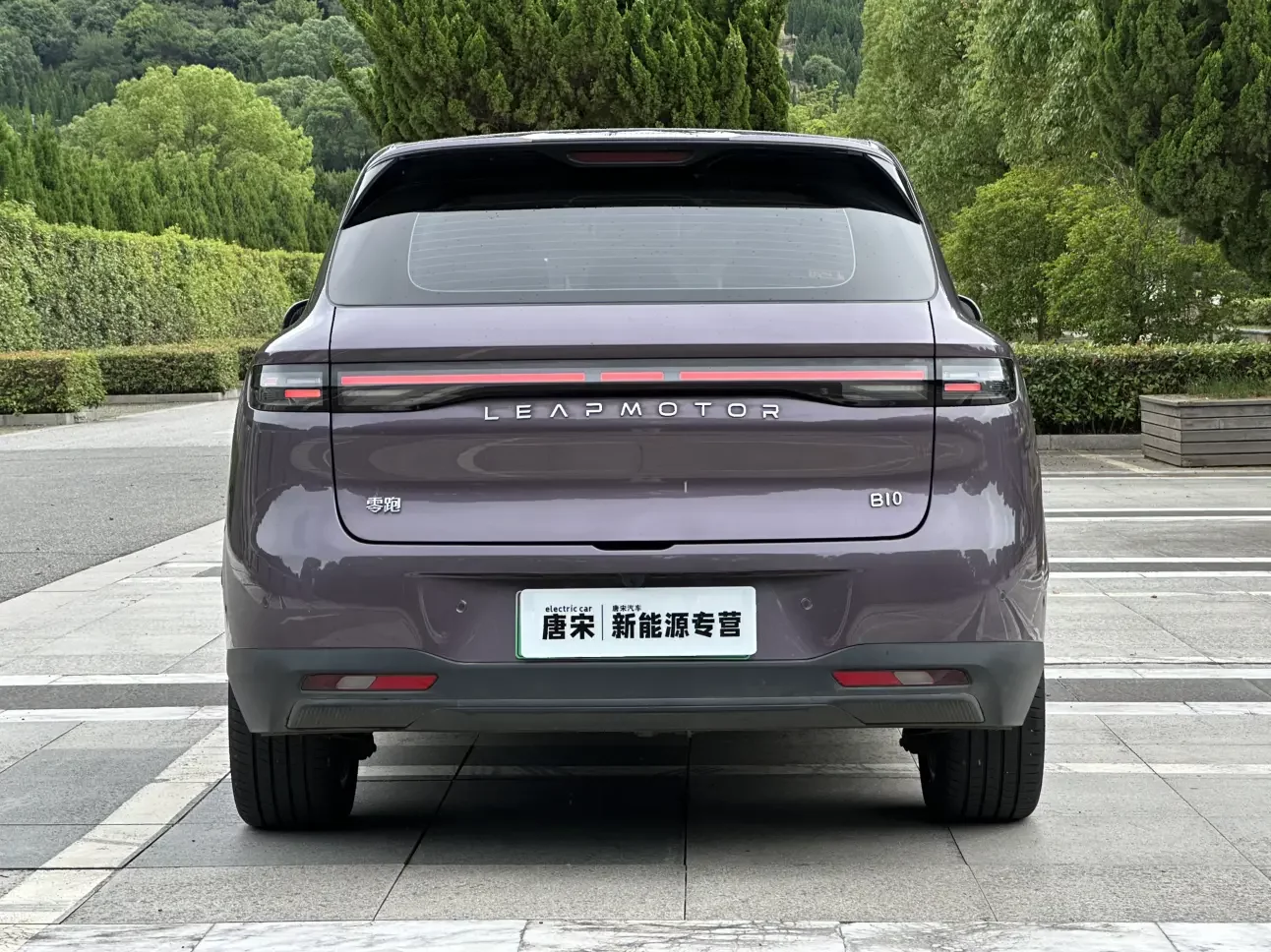 Leapmotor B10