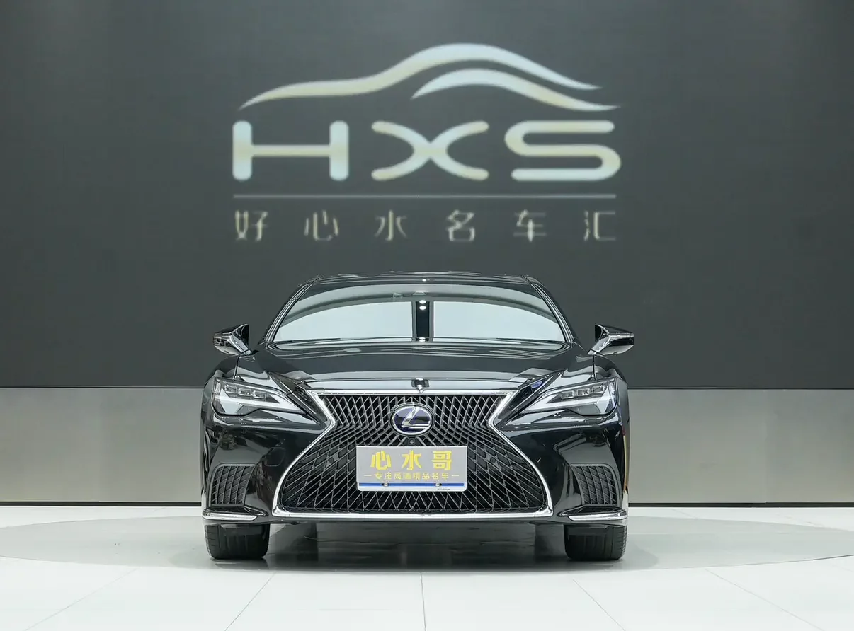 Lexus LS