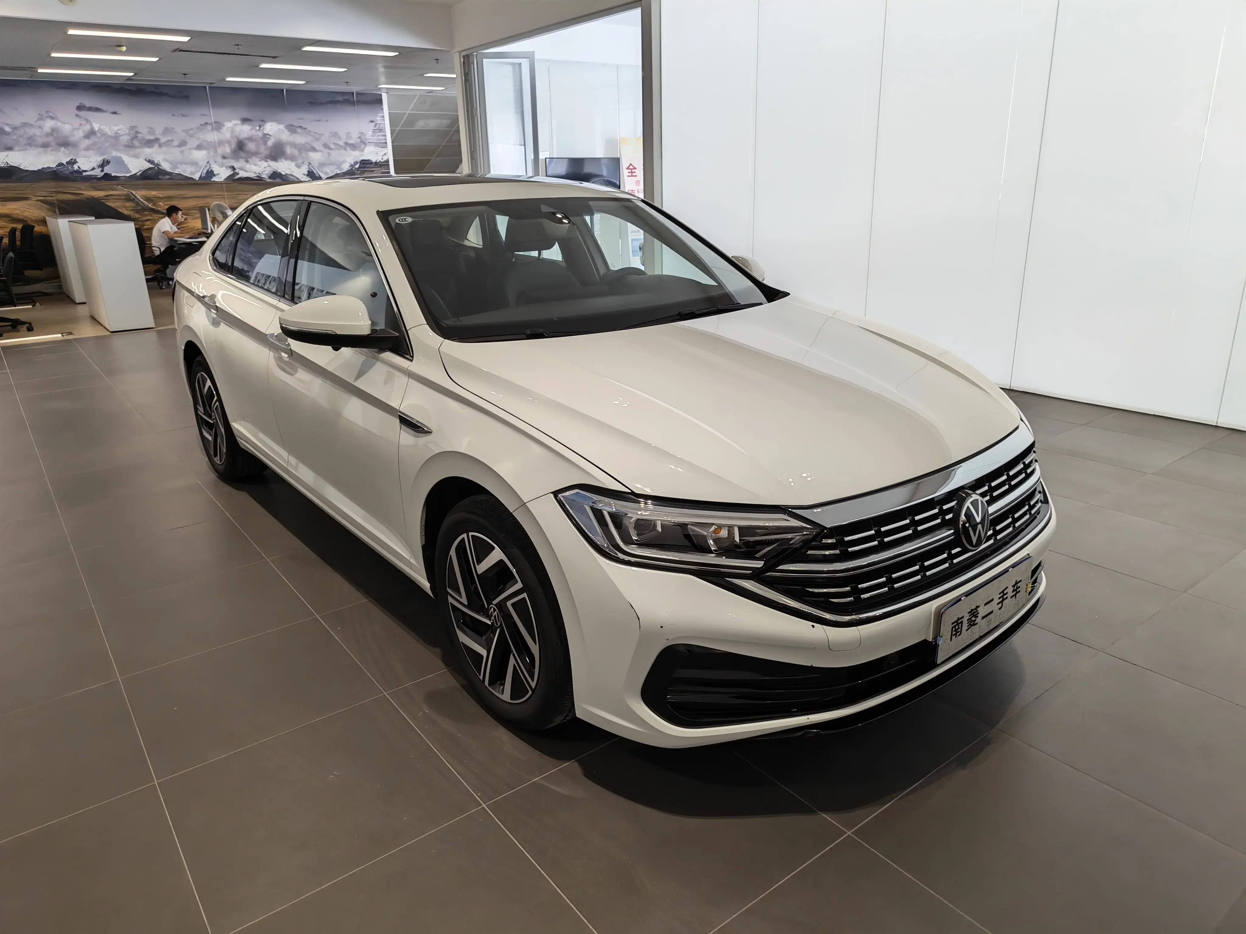 Volkswagen Sagitar