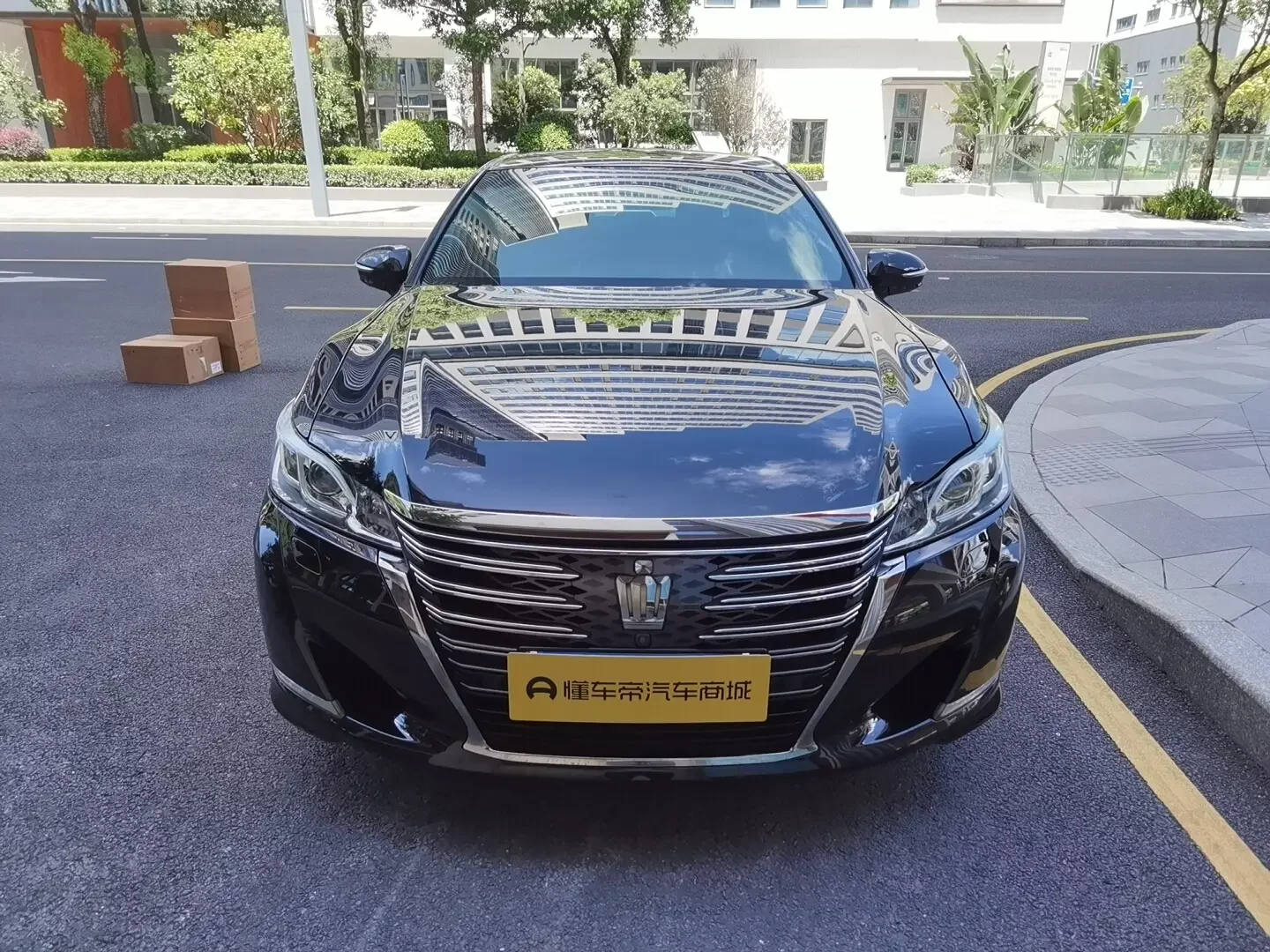 Toyota crown