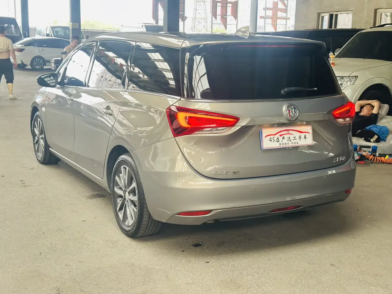 Buick GL6
