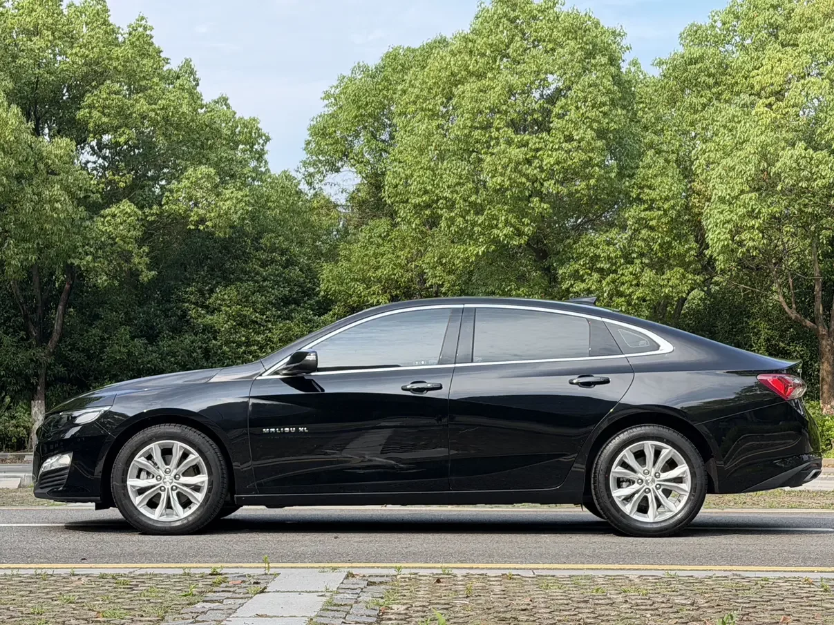 Chevrolet Malibu XL