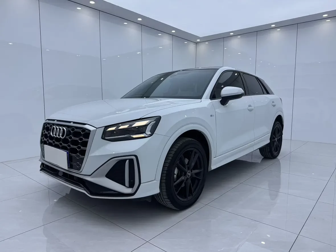 Audi Q2L