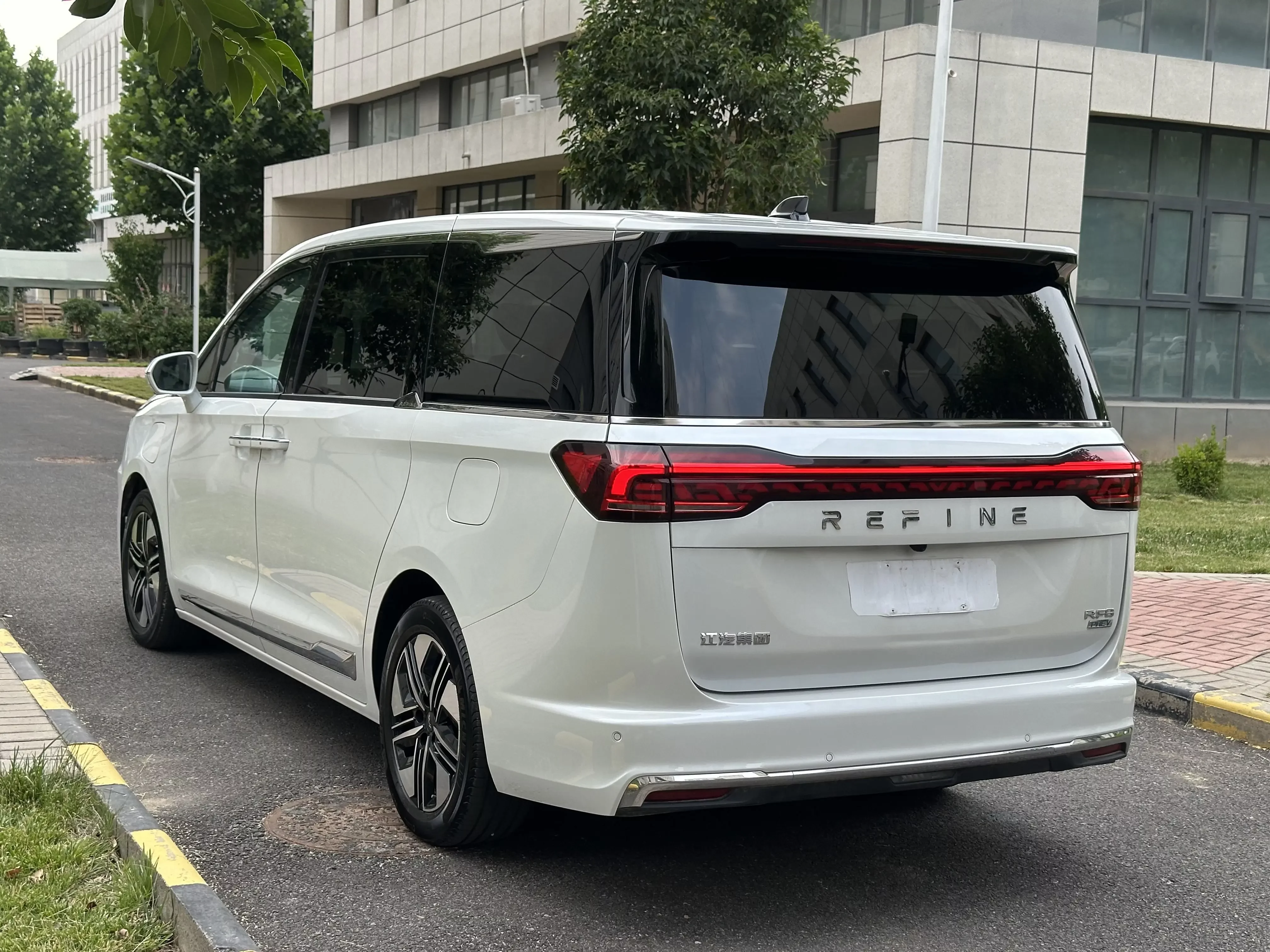 JAC Ruifeng RF8 PHEV