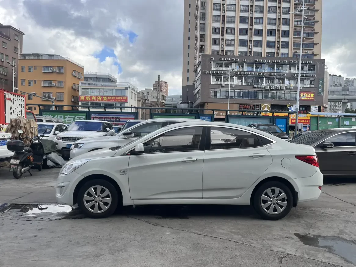 Hyundai Verna