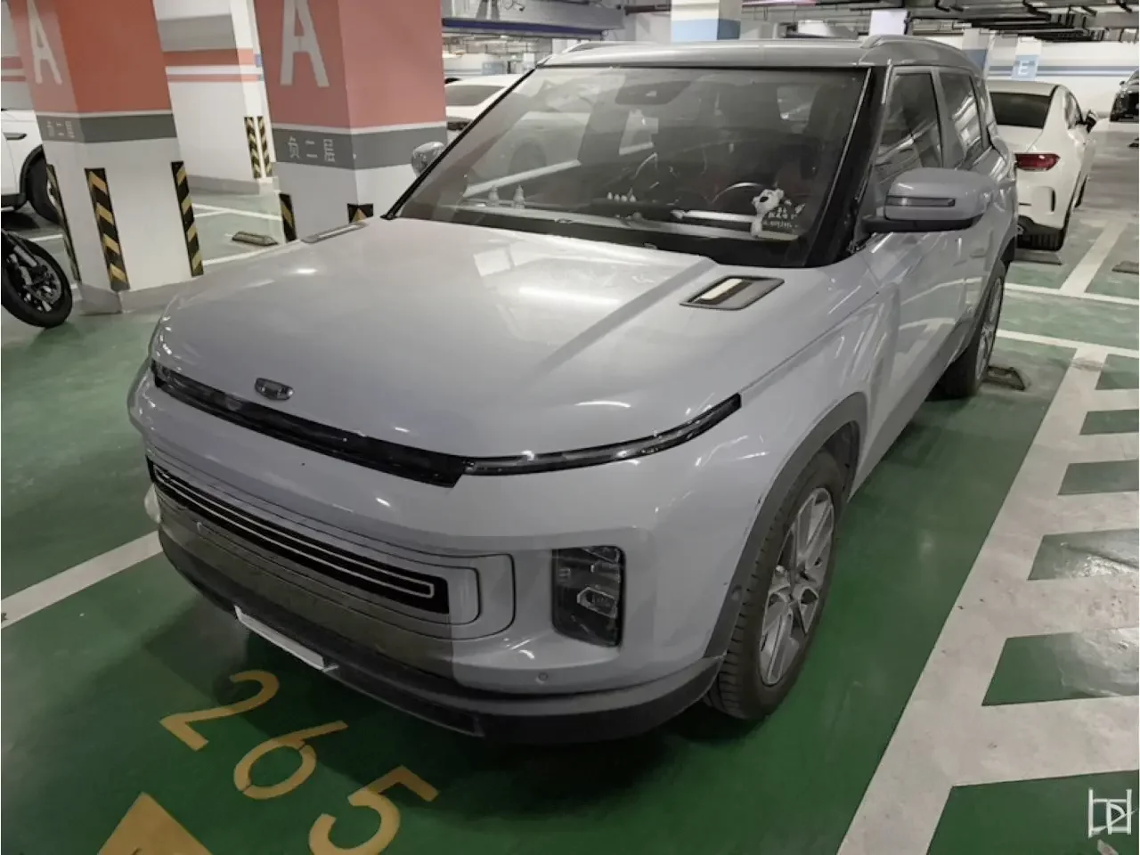 Geely ICON