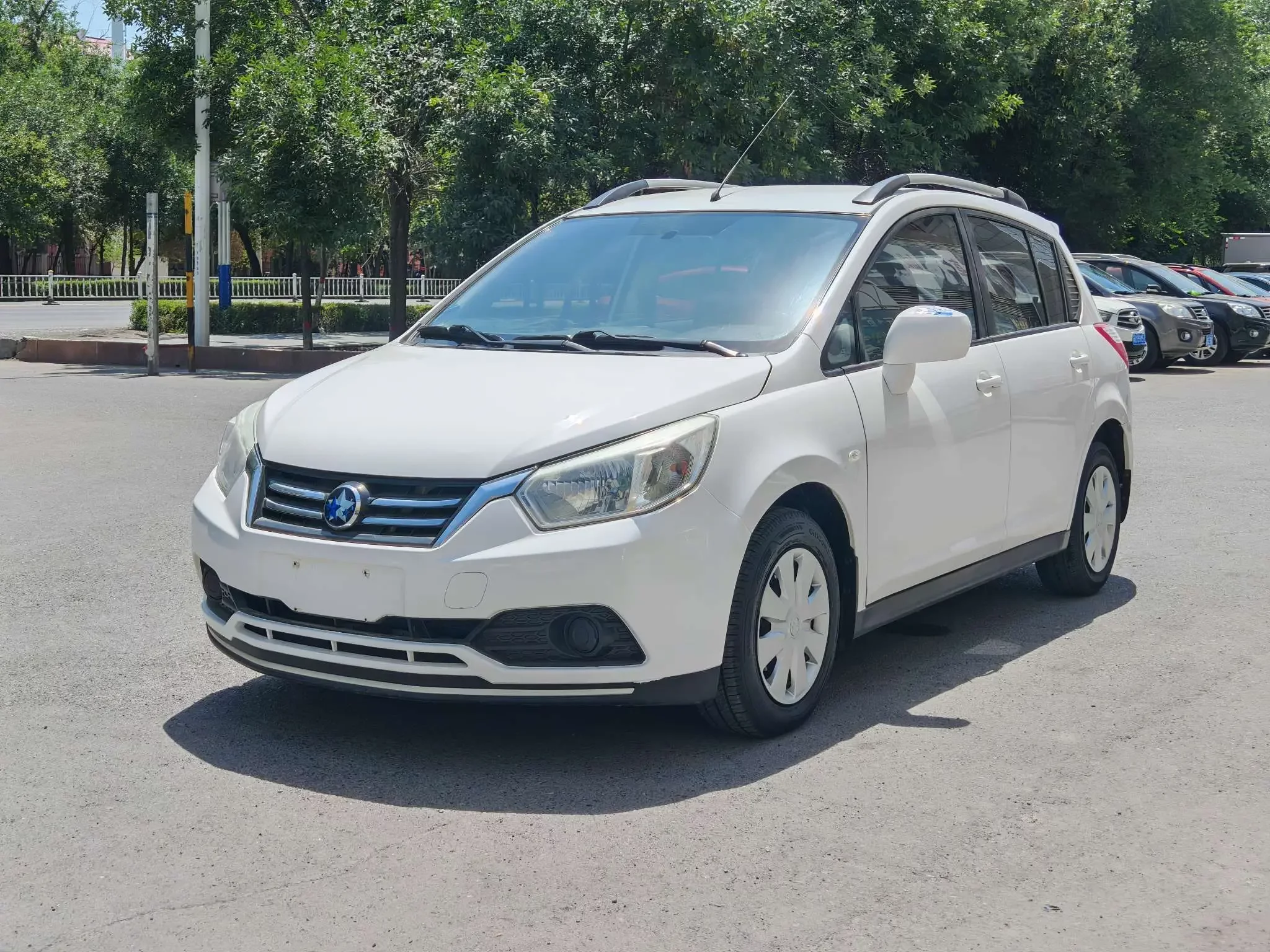 Kai Chen Venucia R50