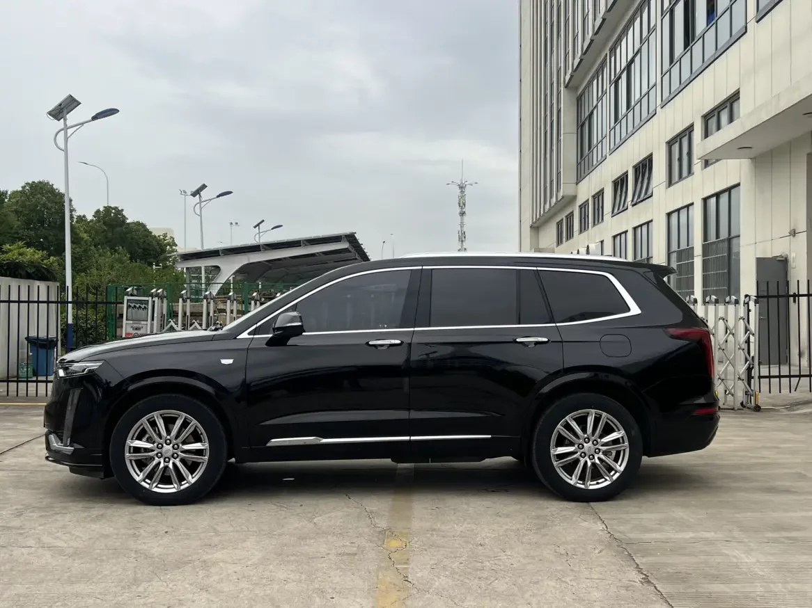 Cadillac XT6