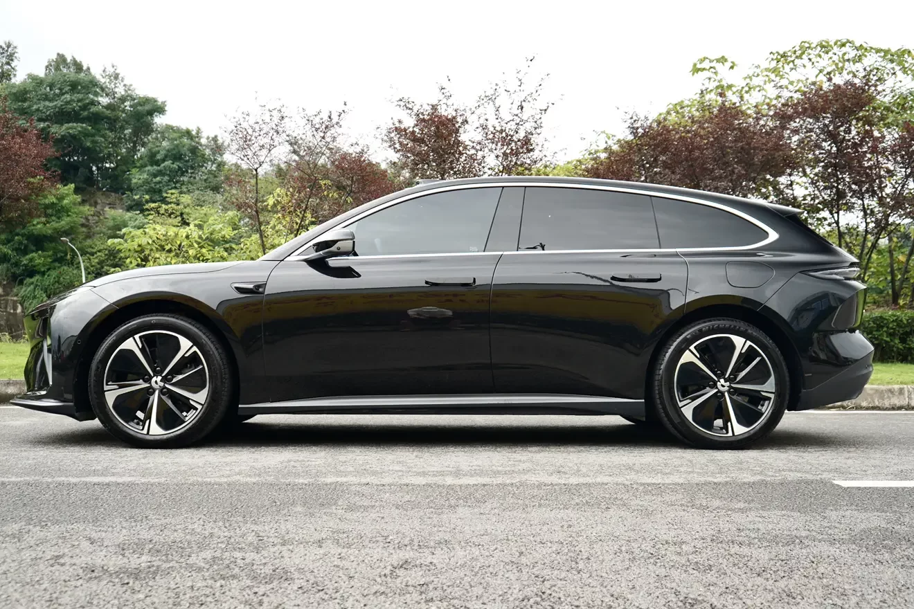 NIO ET5T