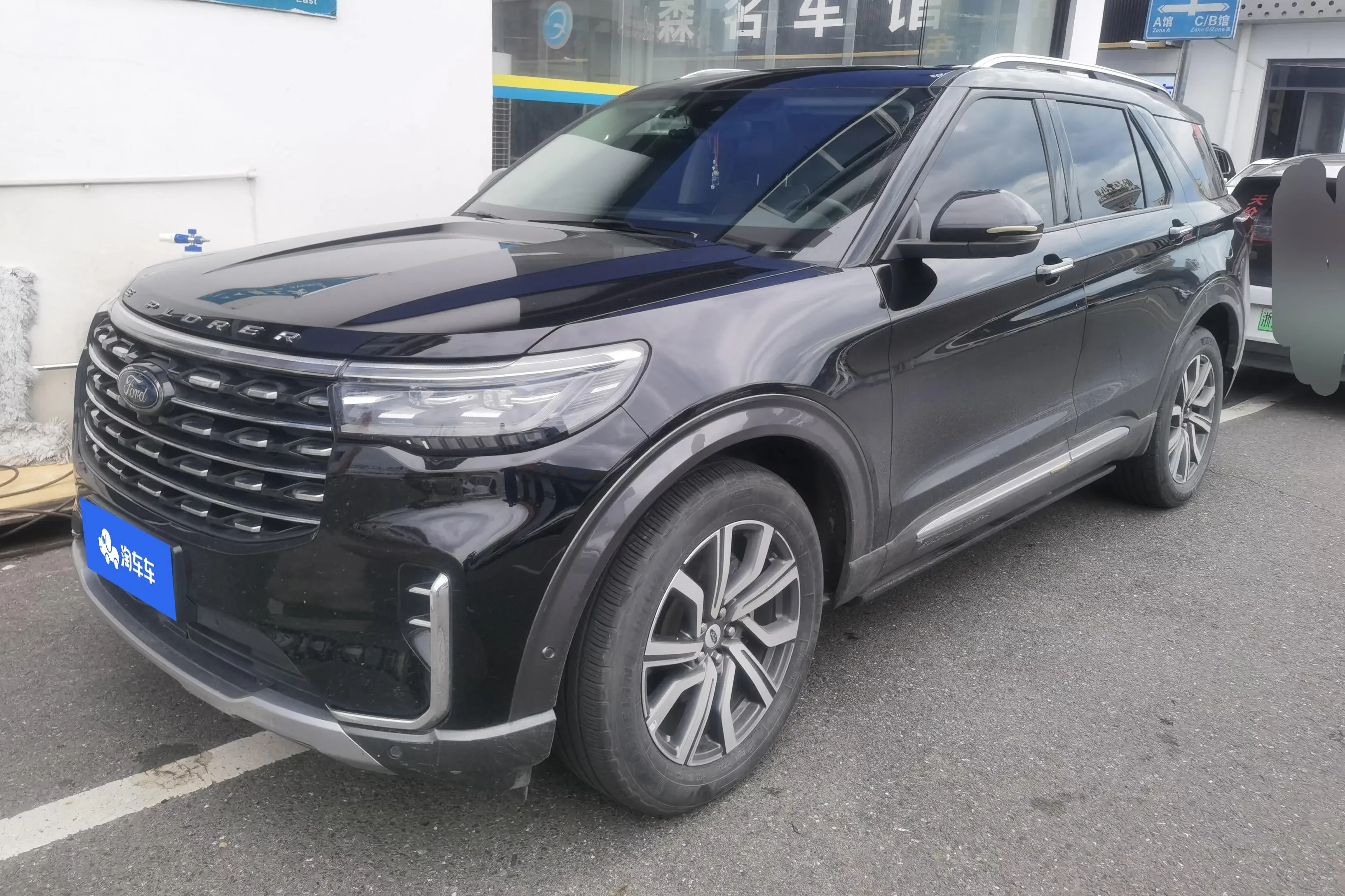 Ford Explorer  из Китая