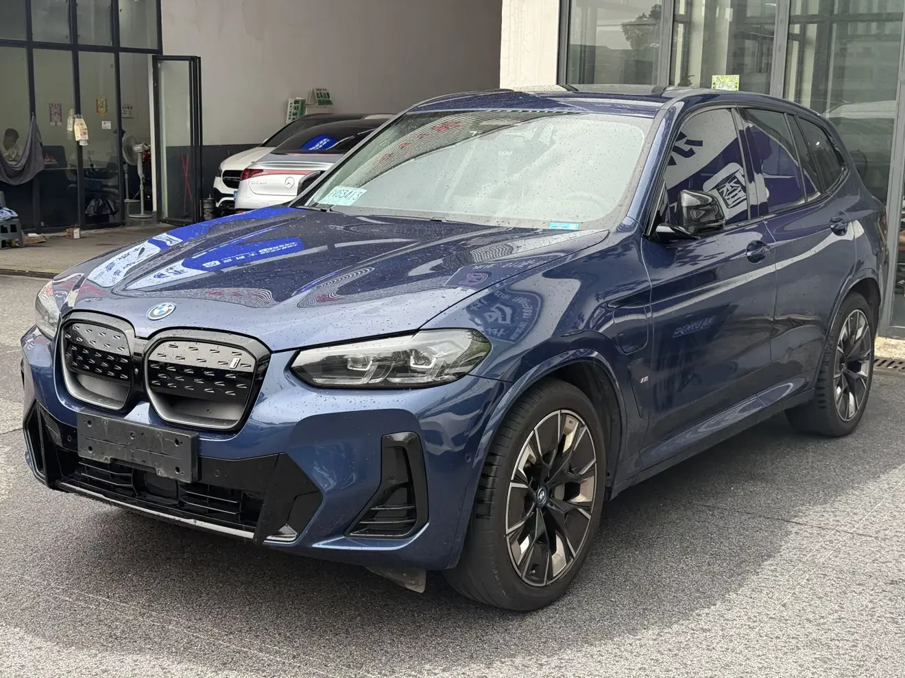BMW iX3