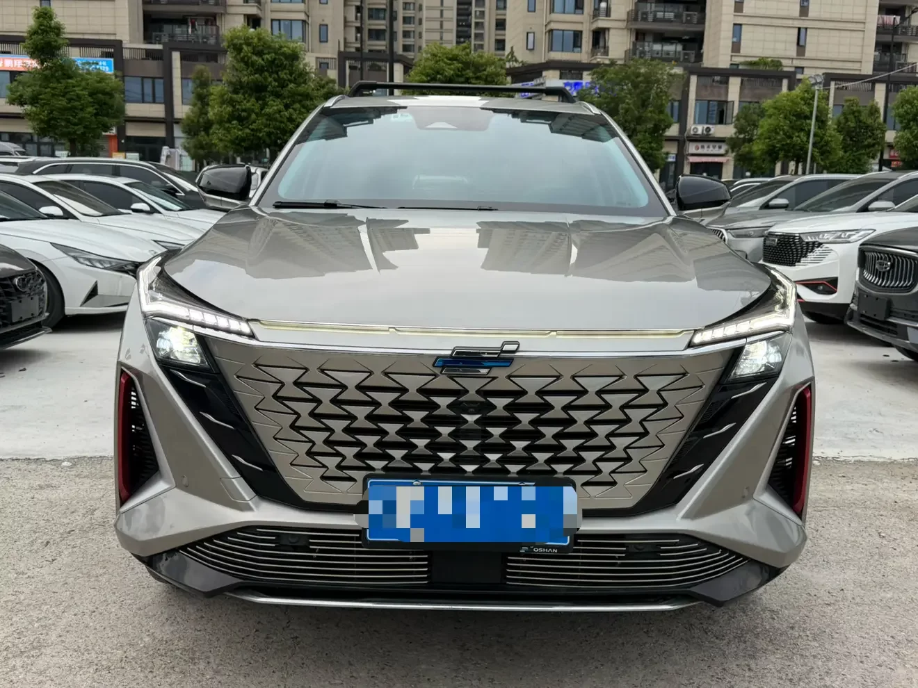 Oshan Changan Auchan Z6