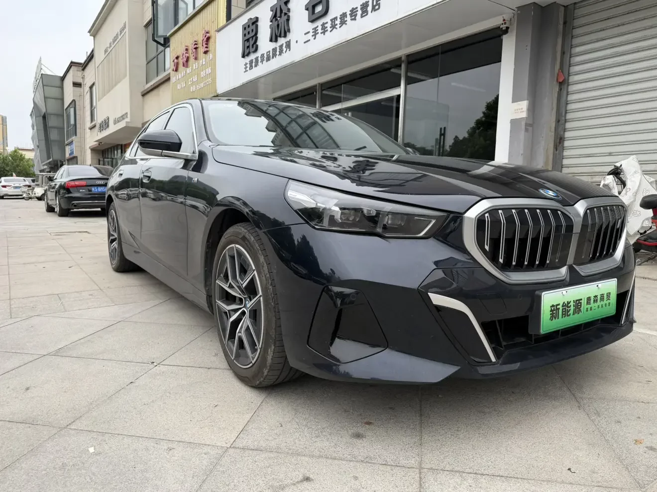 BMW i5