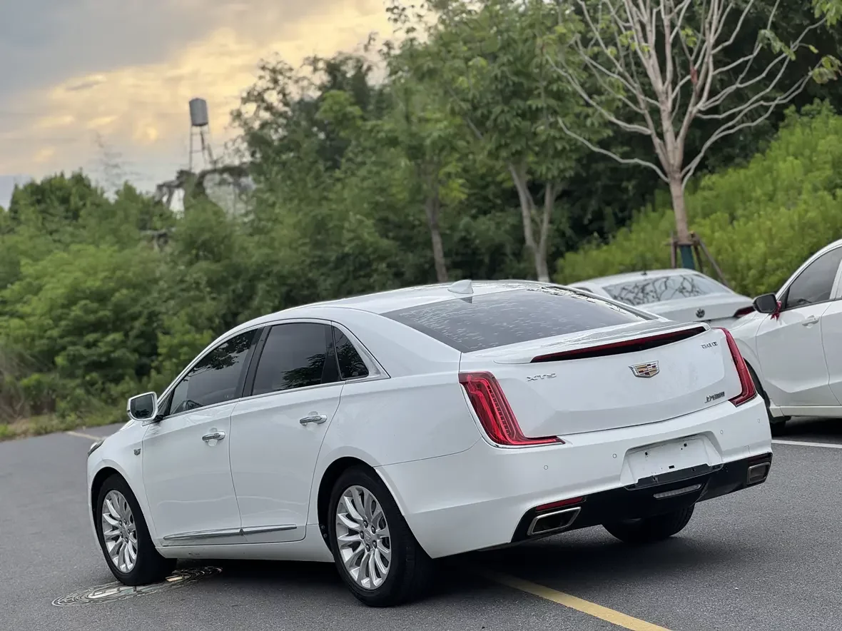 Cadillac XTS