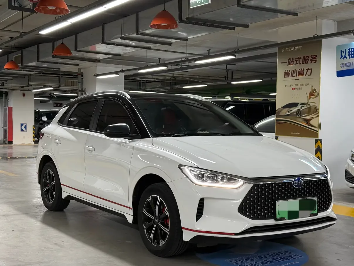BYD e2