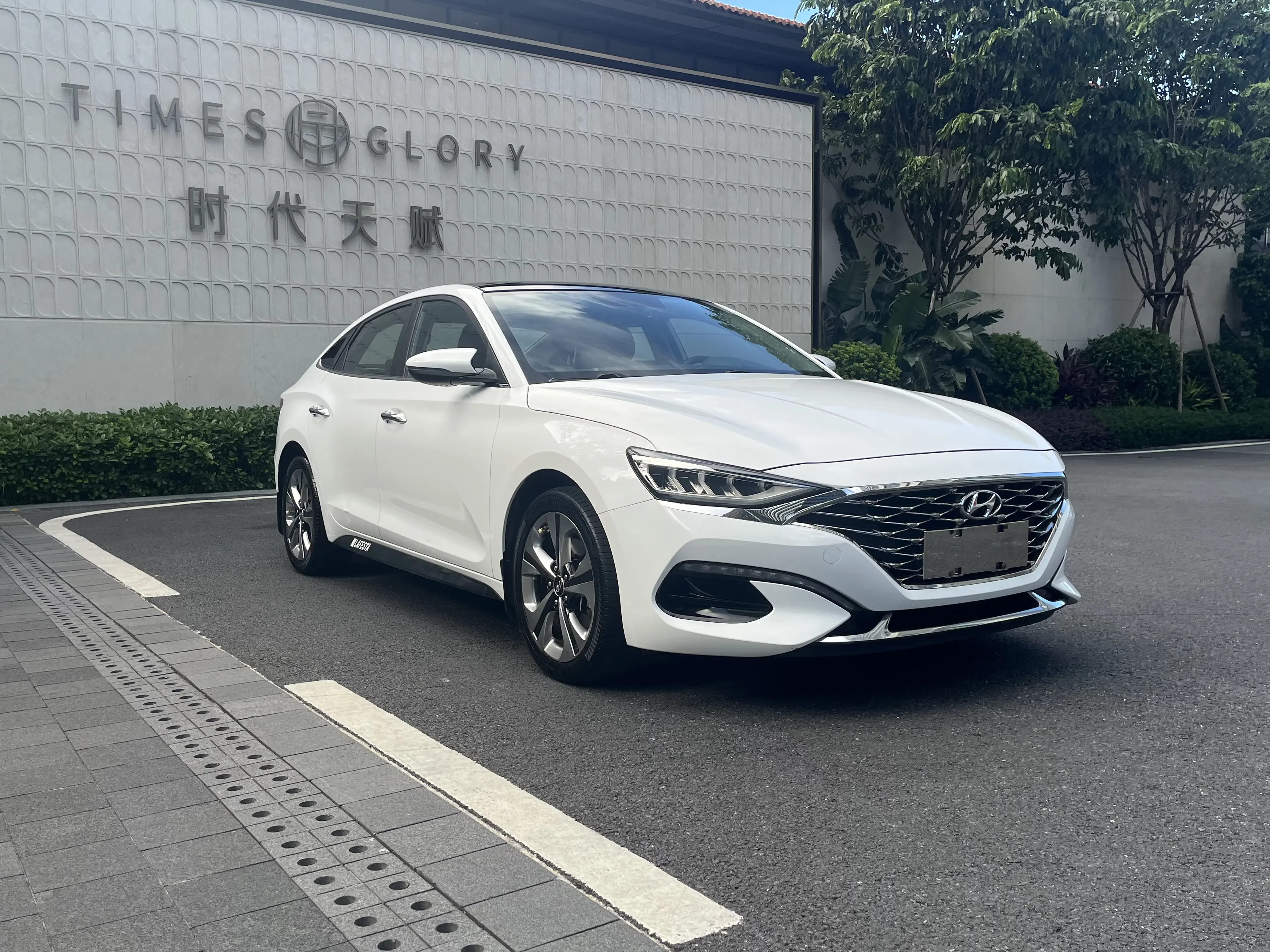 Hyundai Lafesta